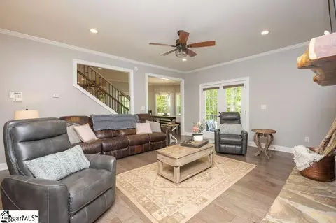 Living - 138 Thompson Rd, Greer, SC 29651 photo 3 of 4