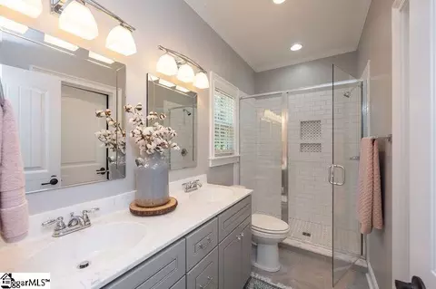 Bath - 138 Thompson Rd, Greer, SC 29651 photo 5 of 6