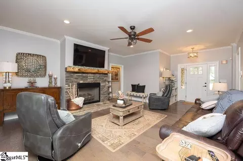 Living - 138 Thompson Rd, Greer, SC 29651 photo 1 of 4