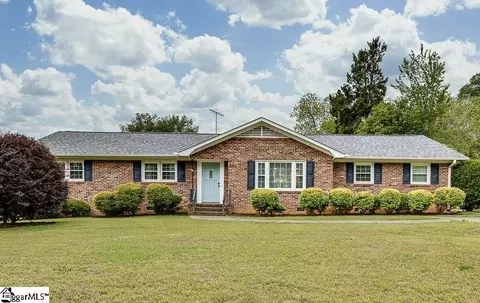 204 Burgess St, Greer, SC 29650