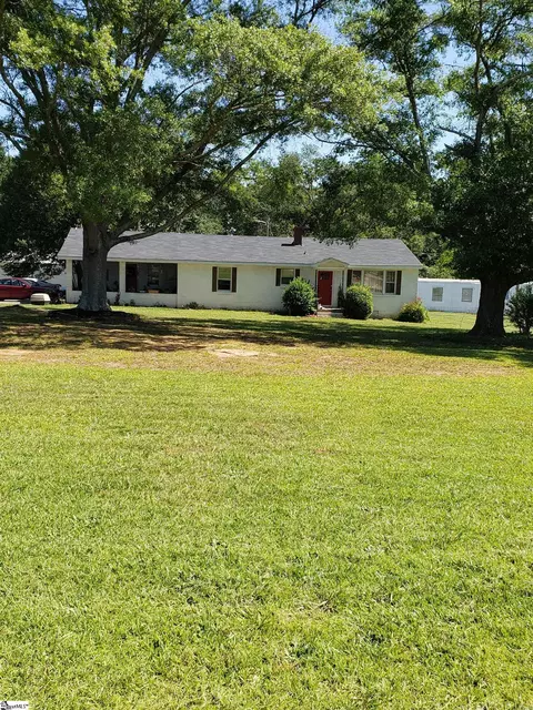 36 Loree Dr, Fountain Inn, SC 29644