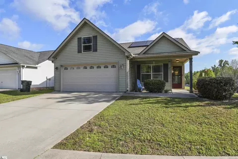 565 Chastine Dr, Spartanburg, SC 29301