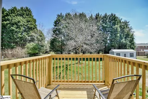 Exterior - 213 Devon Dr, Mauldin, SC 29662 photo 5 of 7