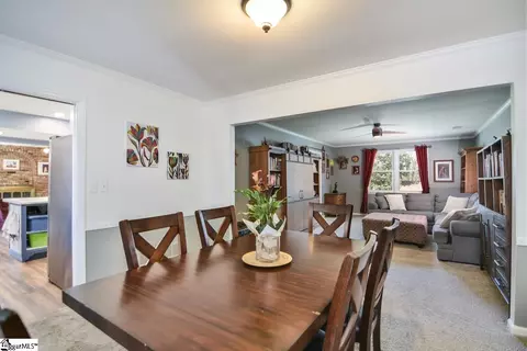 Dining - 213 Devon Dr, Mauldin, SC 29662 photo 2 of 2