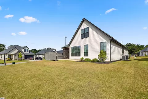Exterior - 105 Ridan Rd, Mauldin, SC 29662 photo 6 of 6
