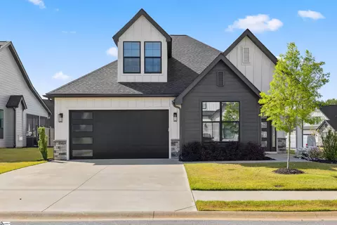 105 Ridan Rd, Mauldin, SC 29662