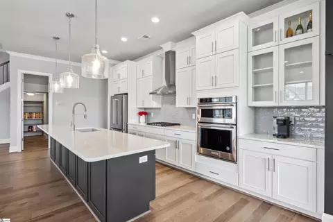 Kitchen - 105 Ridan Rd, Mauldin, SC 29662 photo 4 of 4