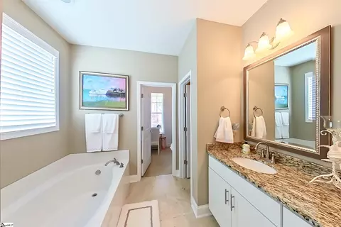 Bath - 419 S Pendernale Dr, Moore, SC 29369 photo 2 of 4