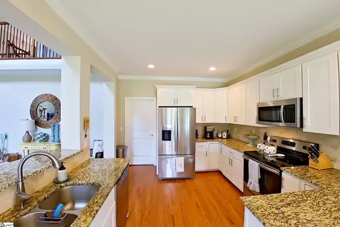 Kitchen - 419 S Pendernale Dr, Moore, SC 29369 photo 2 of 2