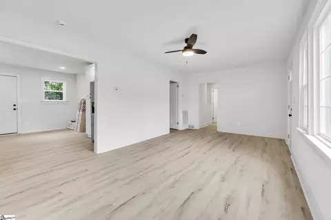 10 Forest Ln, Williamston, SC 29697 photo 6