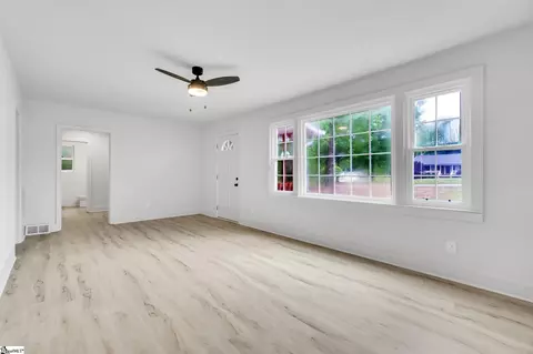 10 Forest Ln, Williamston, SC 29697 photo 7