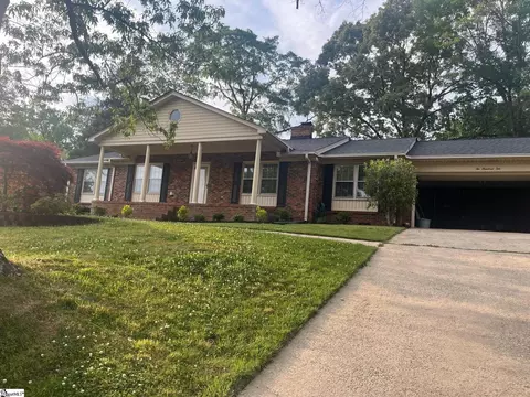 206 Barrett Dr, Mauldin, SC 29662