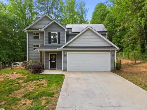 105 S Forest Cir, Marietta, SC 29661