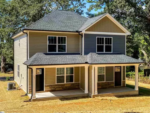 112 S 9th St, Easley, SC 29640