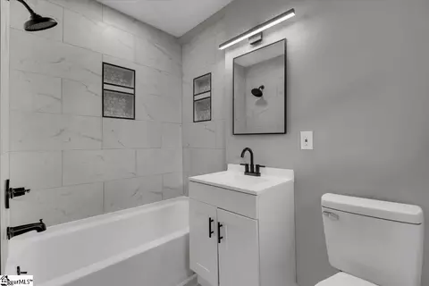 Bath - 203 Wolfe Rd, Greer, SC 29650 photo 1 of 3