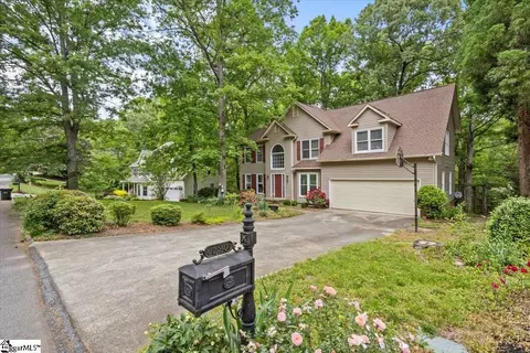 120 River Way Dr, Greer, SC 29651