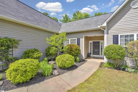 140 Fledgling Way, Easley, SC 29642 photo 2