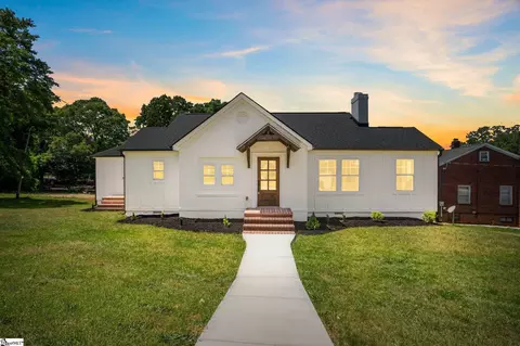 2 Maco St, Greenville, SC 29607