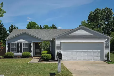205 Tripmont Ct, Simpsonville, SC 29680