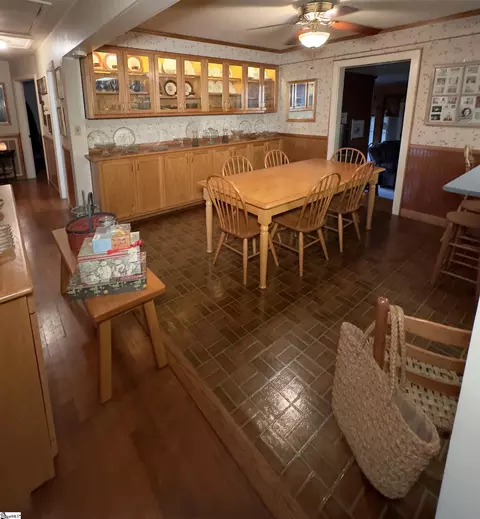 Dining - 587 E Main St, Duncan, SC 29334 photo 1 of 1