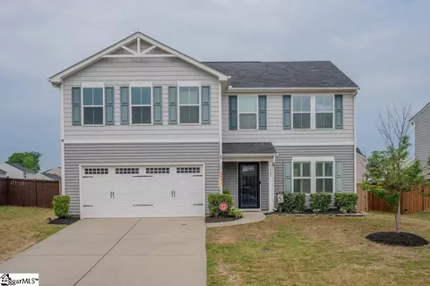 707 Braeswood St, Greenville, SC 29617