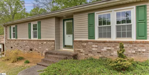200 Tanner Rd, Taylors, SC 29687 photo 2