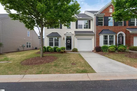 414 Cedar Pines Dr, Greenville, SC 29615