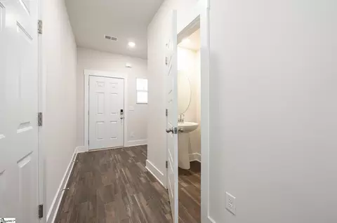 Entry Way - 417 Windsinger Ln, Greer, SC 29650 photo 2 of 4