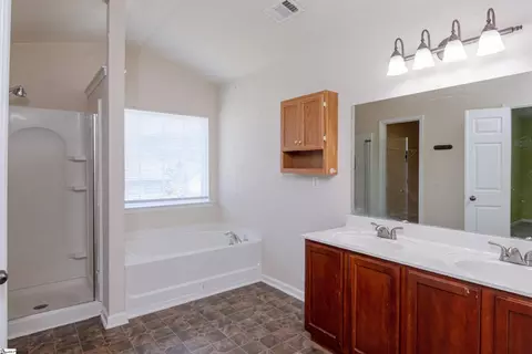 Bath - 505 Chartwell Dr, Greer, SC 29650 photo 1 of 1