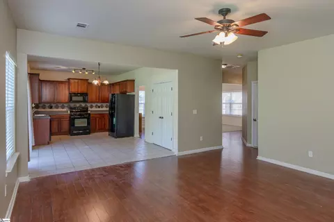 Living - 505 Chartwell Dr, Greer, SC 29650 photo 4 of 6