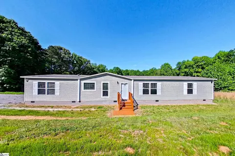 400 Thompson Rd, Woodruff, SC 29388