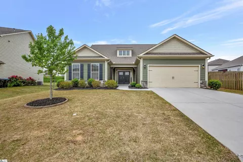 402 Brandybuck Dr, Piedmont, SC 29673