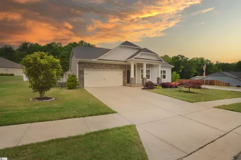 105 Donemere Way, Fountain Inn, SC 29644