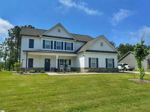 403 Wood Mist Ln, Fountain Inn, SC 29644