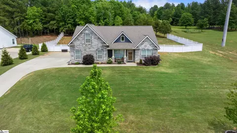 140 Shore Heights Dr, Inman, SC 29349