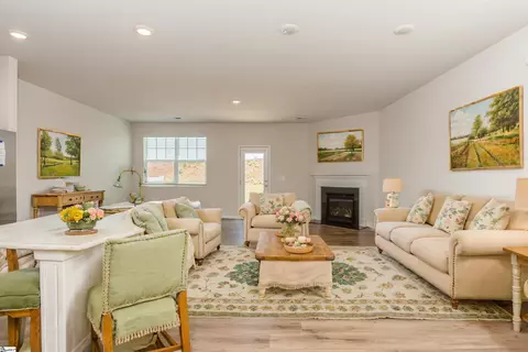 324 E Compass Way, Easley, SC 29640 photo 6