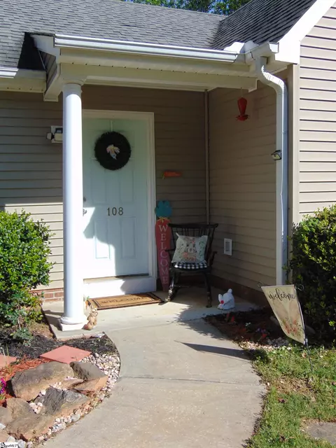 108 Shady Ln, Easley, SC 29640 photo 6