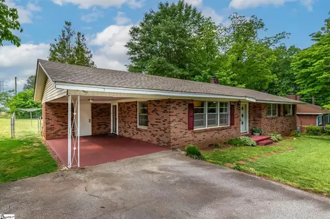 104 Anita Ct, Spartanburg, SC 29302