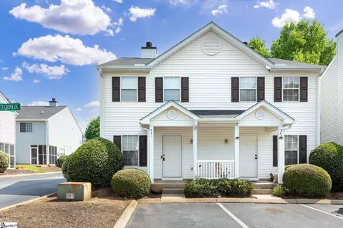 201 Hammett Grove Ln, Greer, SC 29650