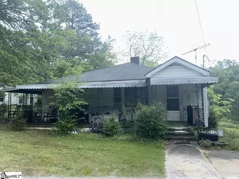 196 Calhoun St, Whitmire, SC 29178
