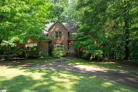 41 Farringdon Dr, Greenville, SC 29615