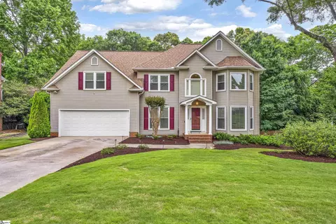 15 Misty Oaks Dr, Greer, SC 29651