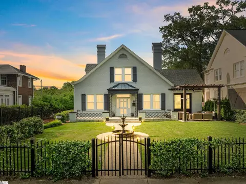 15 Crescent Ave, Greenville, SC 29605