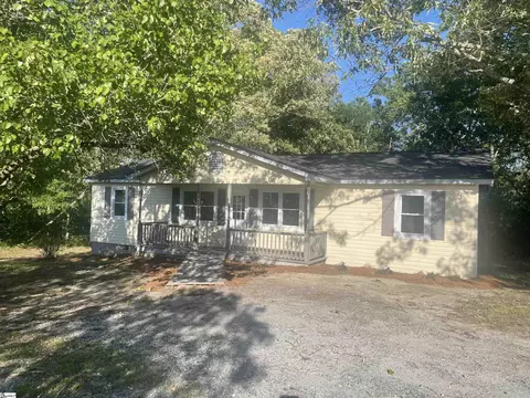214 Robin Ln, Waterloo, SC 29384