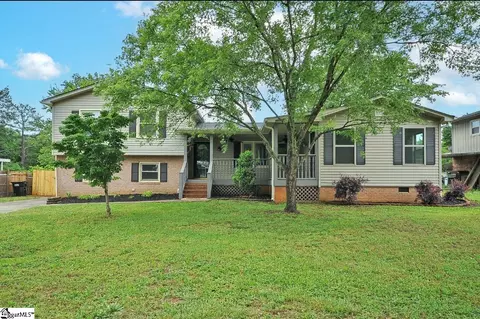 7 Tamwood Cir, Simpsonville, SC 29680