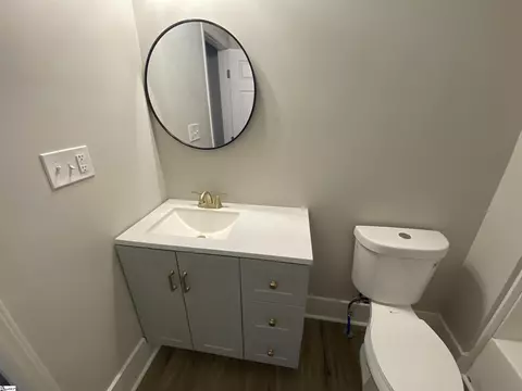 Bath - 429 E Orr St, Anderson, SC 29621 photo 3 of 4