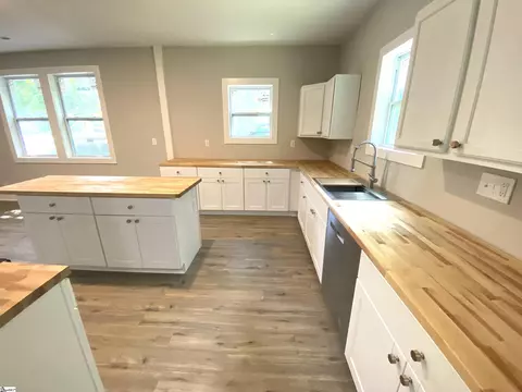 Kitchen - 429 E Orr St, Anderson, SC 29621 photo 6 of 7
