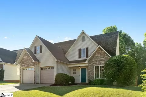671 Secretariat Dr, Boiling Springs, SC 29316