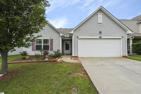 205 Riverdale Rd, Simpsonville, SC 29680