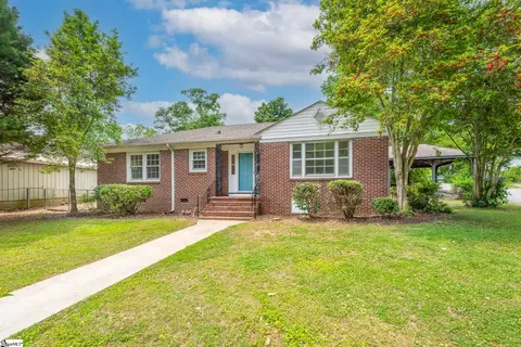 311 Academy St, Laurens, SC 29360